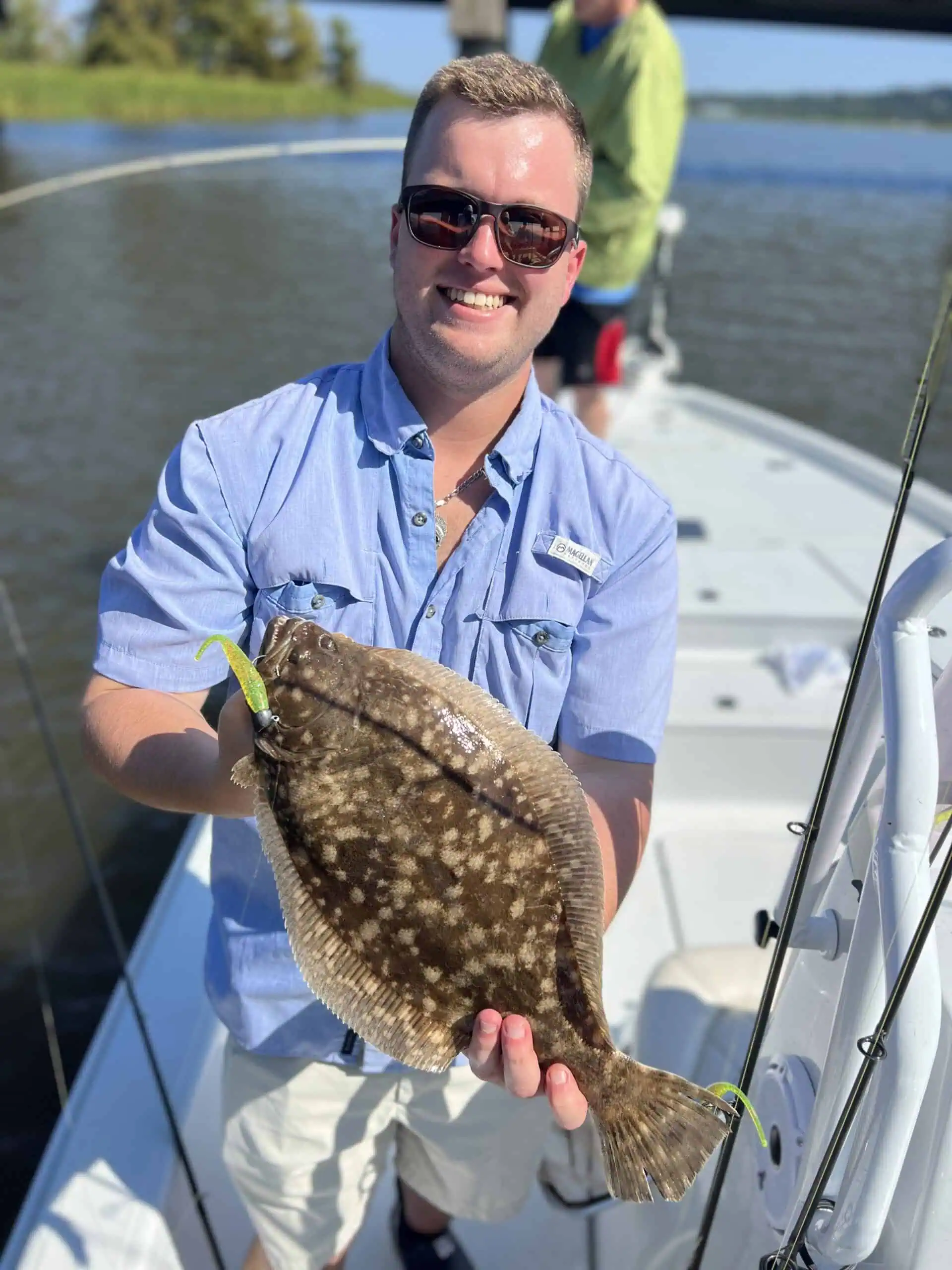 mobile bay flounder fishing guide